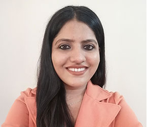 Dr Apurve Nikte